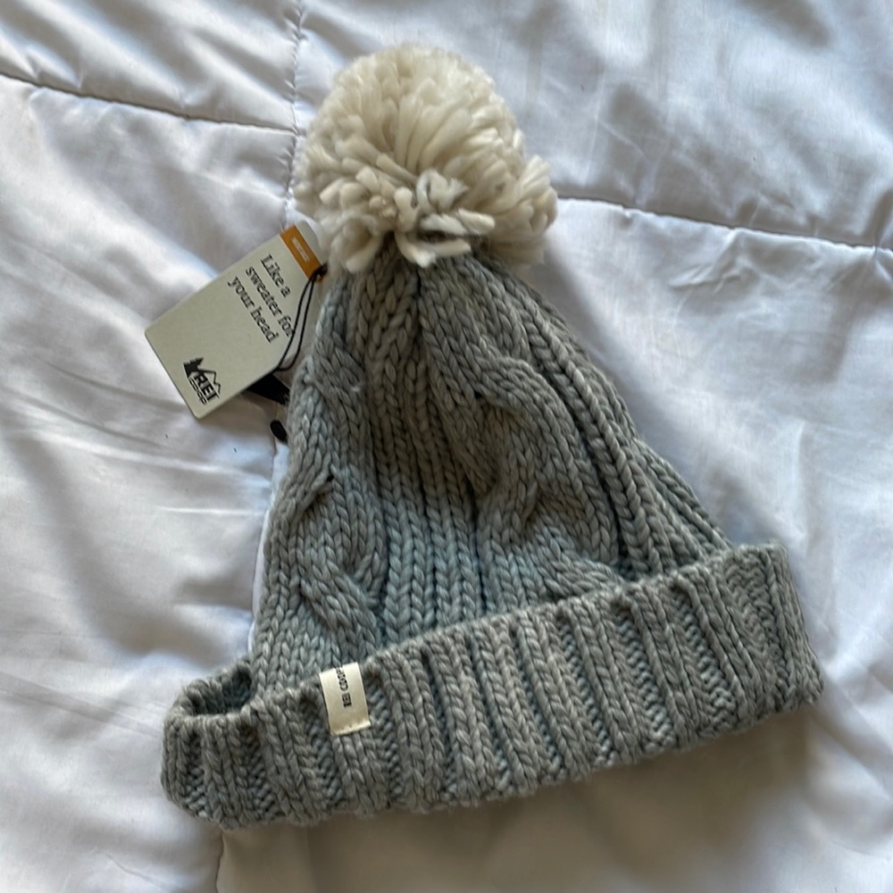 NWT REI nook beanie gray